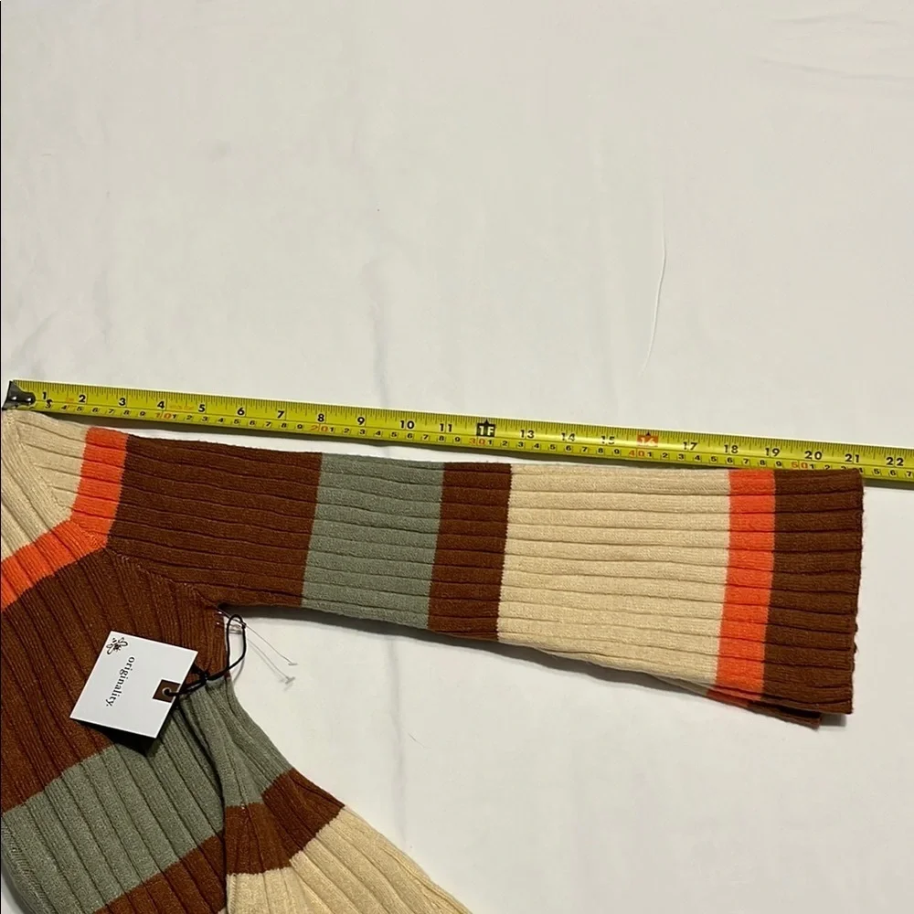 Brown and Orange Crew Neck Sweater with Earthy Tones